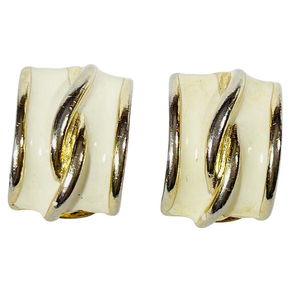 Vintage Creamy White Enamel and Gold Ribbed Clip On Earrings Jewelry - Picture 1 of 3